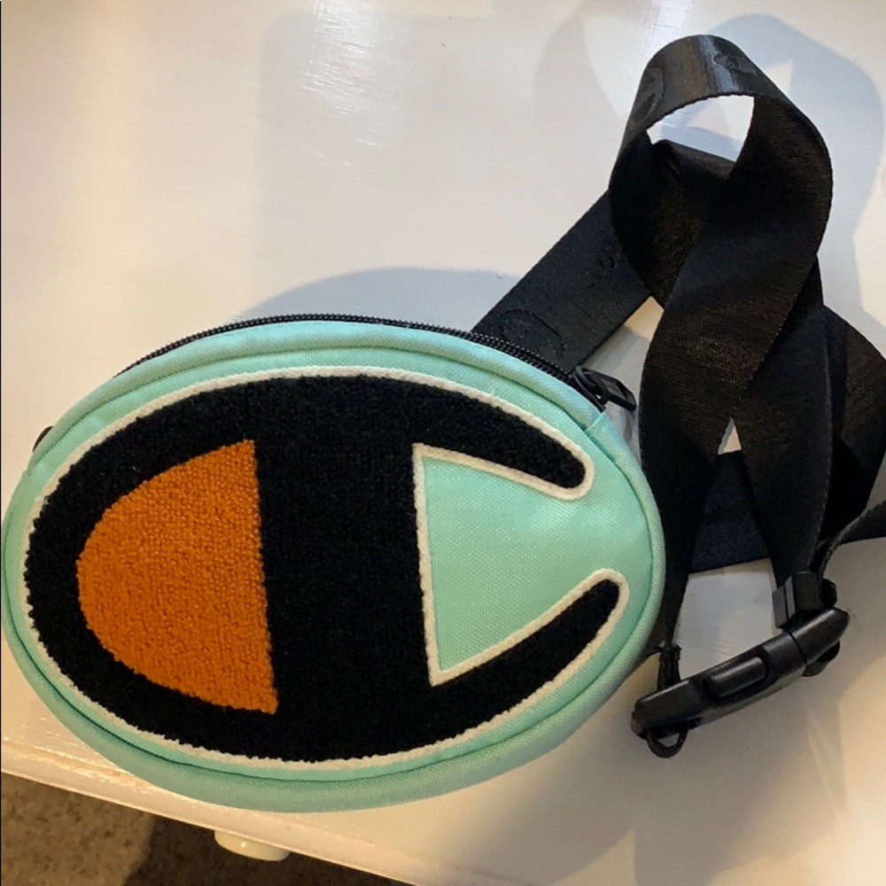 champion fanny pack